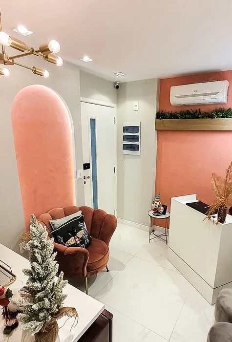 Dra.-Isabela-Emerick-Foto-01-Sala-de-Espera-Roof-Clinic