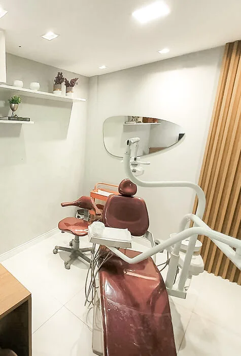 Dra.-Isabela-Emerick-Foto-03-Sala-de-Atendimento-Roof-Clinic